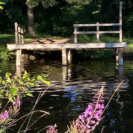 Roeda Huset Villa Hallstahammar Buitenkant foto